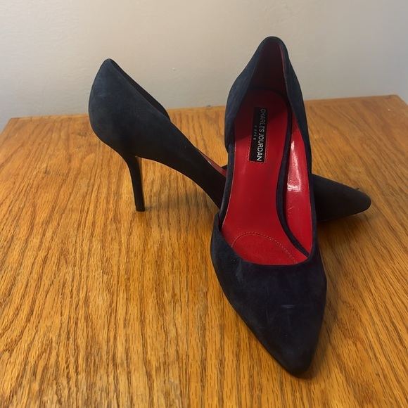 Charles Jourdan Navy Blue Heels 8M - Picture 4 of 5